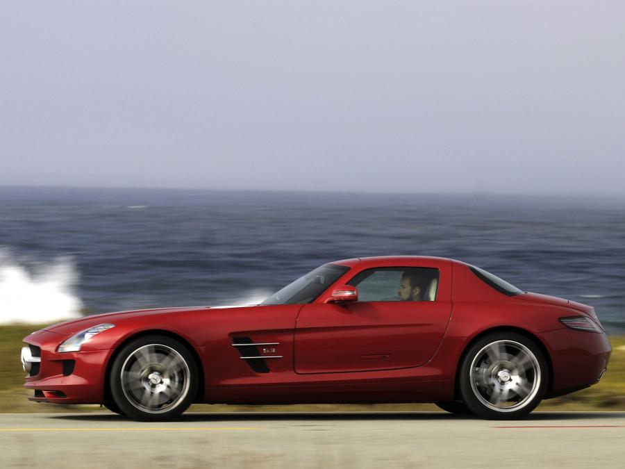  Mercedes-Benz SLS AMG 2010 года  (US) (фото 4 из 43)